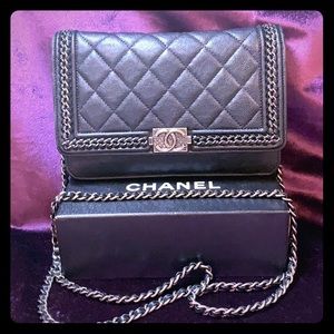*SOLD* CHANEL quilted chain around WOC Caviar